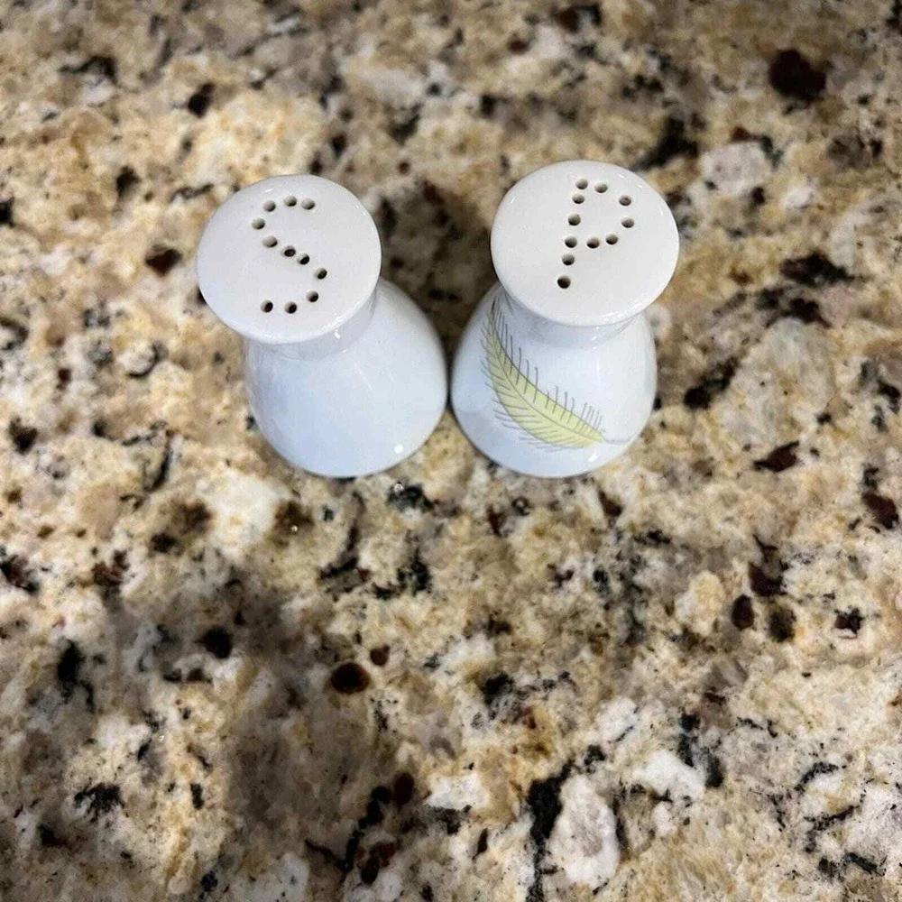 Rosenthal Germany Green Leaf Mid Century Modern Salt Pepper Shakers MCM